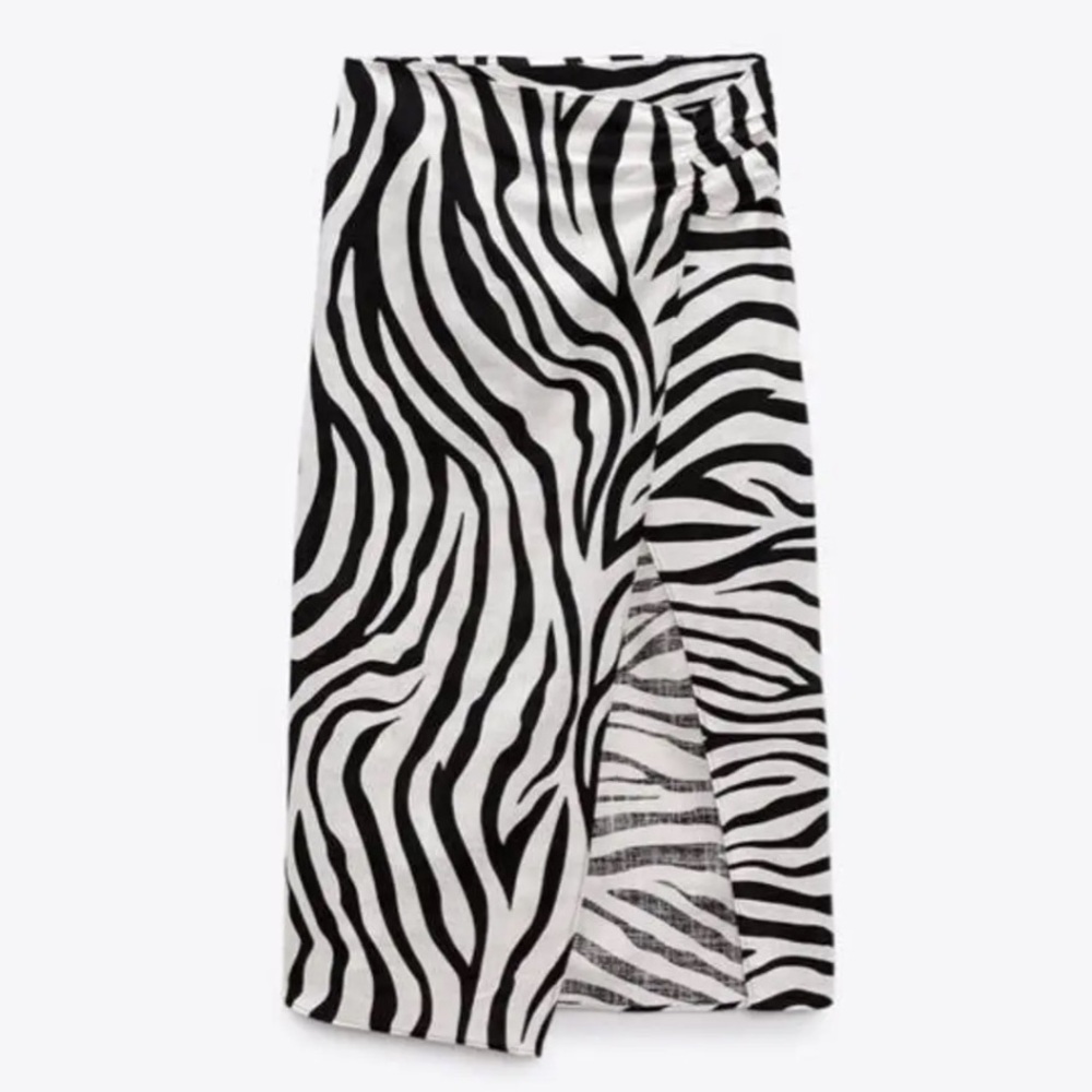 ZARA Black and White Zebra Print Skirt